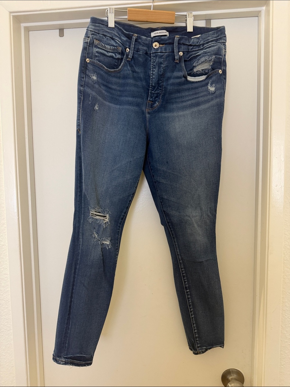 Good American Medium Dark Blue Distressed Skinny Jeans